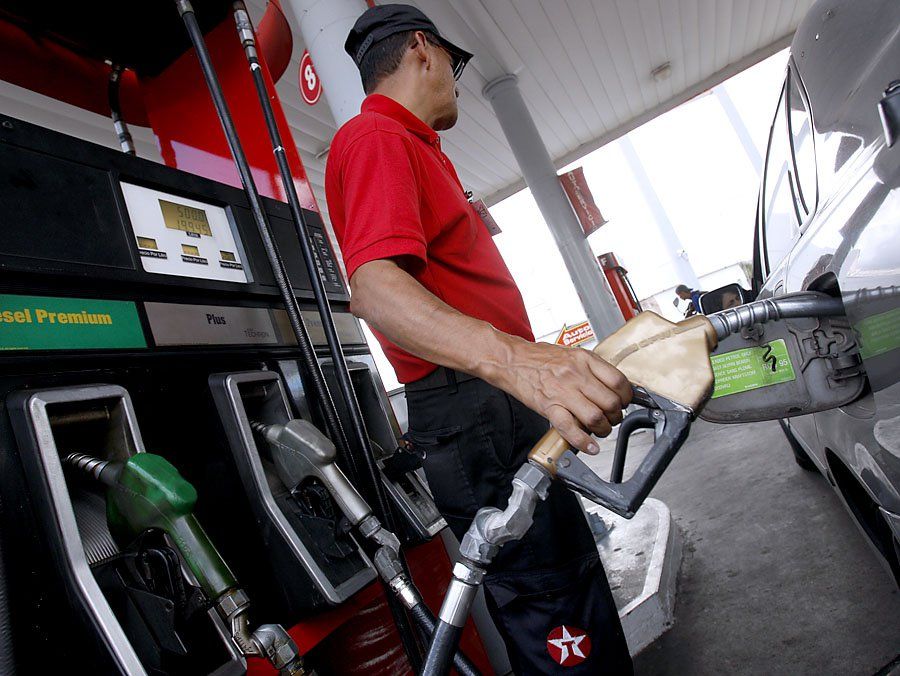 Precios de los combustibles bajan hasta RD$11.60