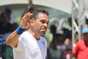 Con retiro de Víctor Estrella, Colombia derrota a Dominicana en Copa Davis