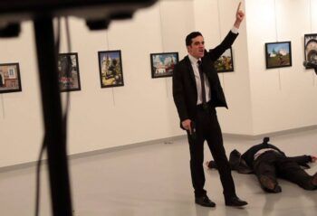 Matan a tiro el embajador ruso en Turquía