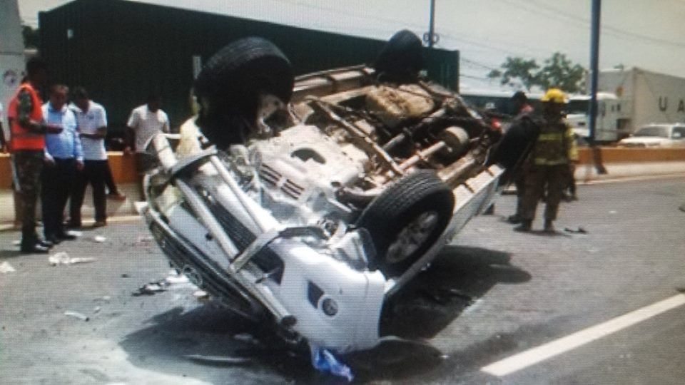 Accidente de tránsito en autopista Las Américas deja cuatro heridos