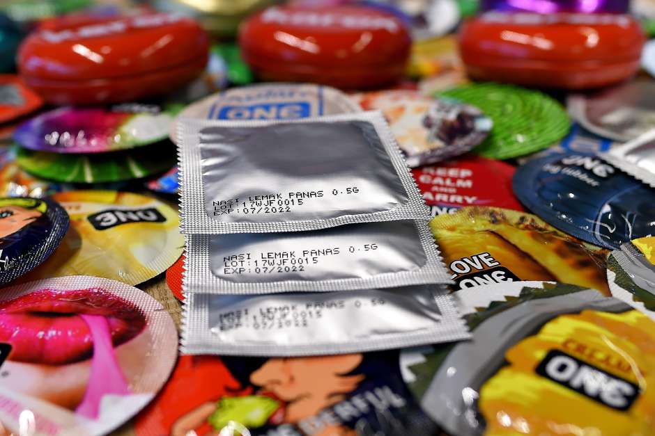 Muchos hombres están reutilizando los condones