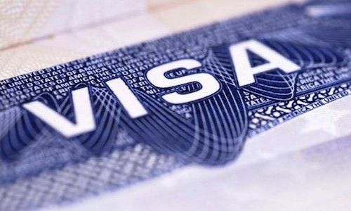 Estados Unidos suspende emisión de visados en todo el mundo