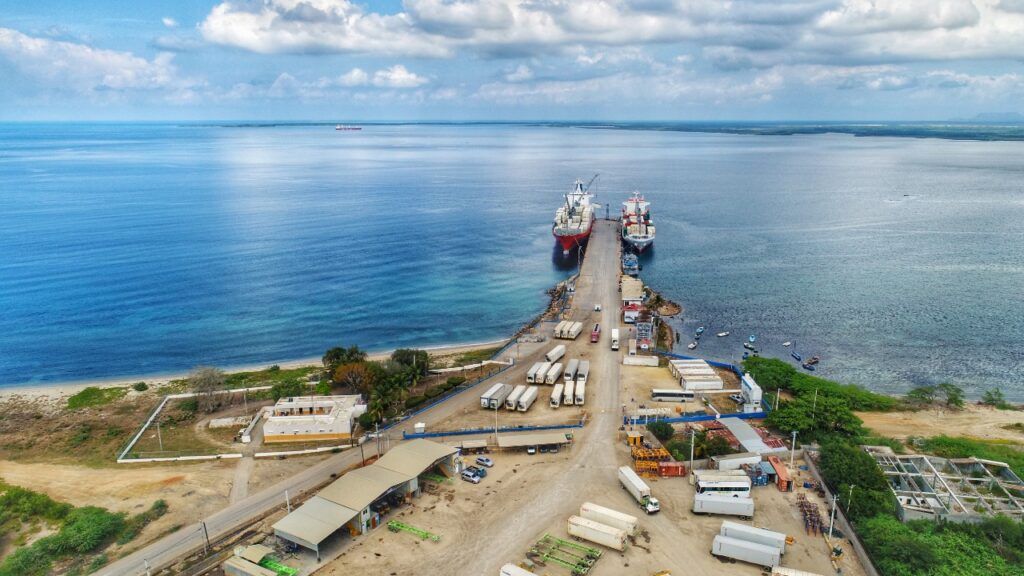 Anuncian reinicio transporte marítimo Puerto Manzanillo