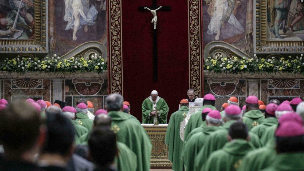 Papa promete enfrentar abusos y acabar con encubrimiento