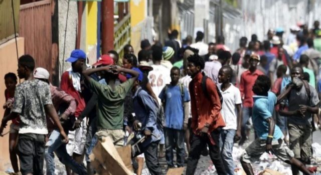 Haití al borde del colapso tras violentas protestas