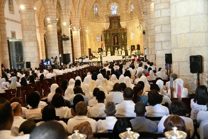 Arzobispo Ozoria llama a miembros de la Iglesia a preocuparse por las injusticias