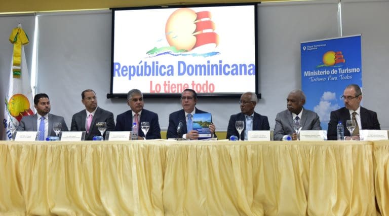 Ministro Turismo dominicano rechaza muertes misteriosas de extranjeros