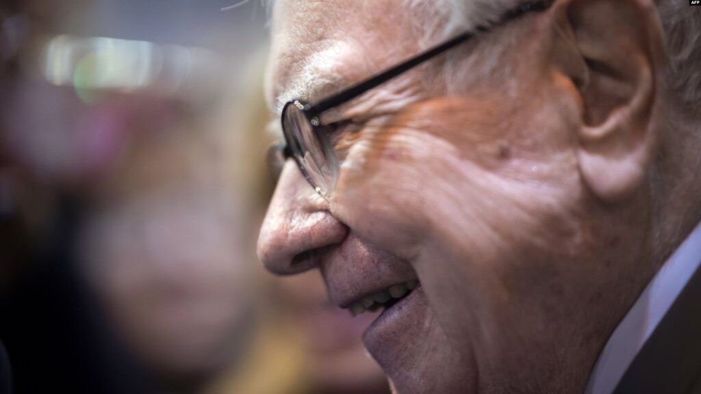 Almuerzo de caridad de Warren Buffett alcanza el récord de $4.57 millones