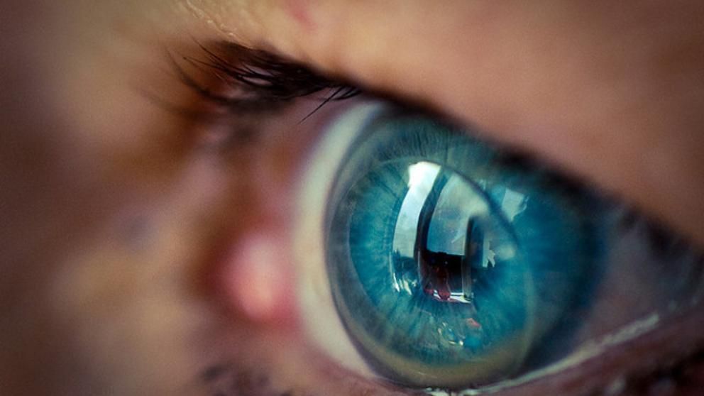 Crean lentes de contacto con zoom