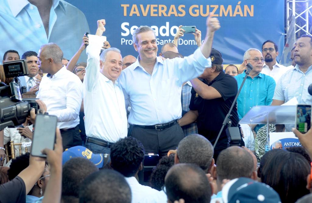 Luis Abinader presenta a Antonio Taveras Guzmán como candidato a senador por Santo Domingo