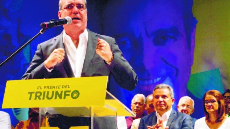 Frente Amplio proclama a Luis Abinader candidato presidencial.