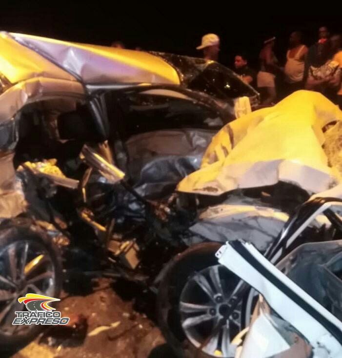 4 muertos y varios heridos durante aparatoso accidente en La Vega