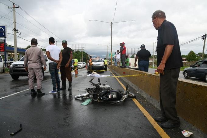 Fallece mujer durante accidente de transito en el kilómetro 24 autopista Duarte