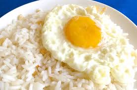 Arroz con huevo es considerado como uno de los mejores 100 platillos de América Latina