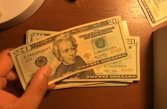 Niño de 6 años gastó 16.000 dólares en un juego con la tarjeta de crédito de su madre