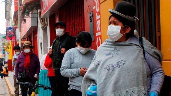 En Bolivia el sistema de salud colapsó y algunos infectados mueren en la calle
