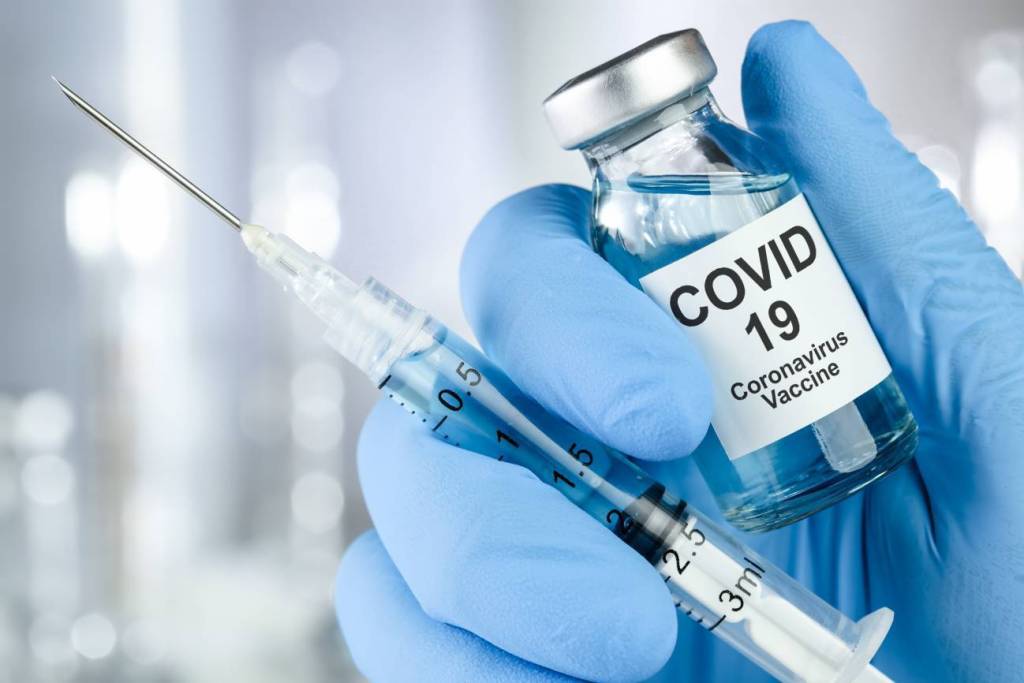Empezarían en marzo a aplicar vacunas contra el COVID-19 en RD