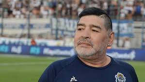 Por depresión internan a Maradona
