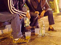 Proponen a Abinader prohibir consumo de alcohol en las calles y espacios públicos