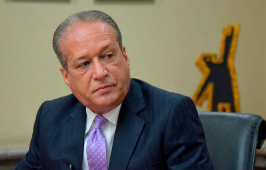 Reinaldo Pared Pérez pide al PLD que se le excluya del Comité Político