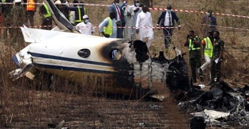 Seis muertos tras caer avión militar en Abuja, Nigeria