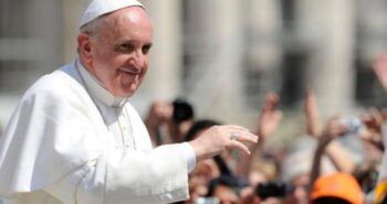El papa Francisco implora por la paz