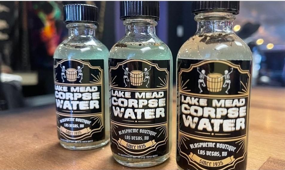 Agua de cadáveres: el insólito producto que se vende en Las Vegas