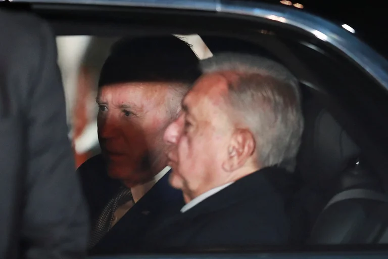 Biden pasó su primera noche en México; se trasladó del AIFA a un hotel en Polanco