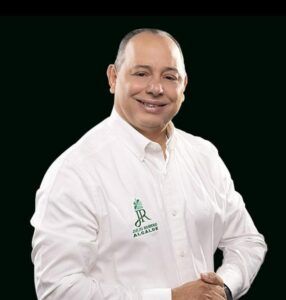 Fuerza del Pueblo escoge a Julio Romero como su candidato a alcalde por Santo Domingo Este
