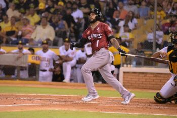 Águilas caen ante Gigantes en el juego inaugural