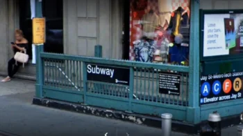 Miles de pasajeros evacuados por explosión en el Metro de Nueva York