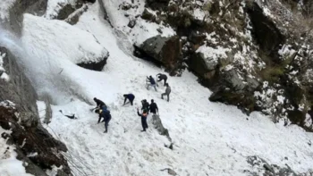 Al menos siete muertos por una avalancha en Nepal