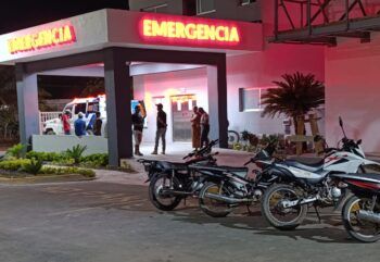 Hospitalizan varios estudiantes de liceo nocturno en Sabana de la Mar