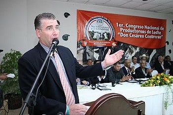 Productores de leche piden erradicar mafia importadora