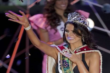 Miss Brasil 2010 resulta gravemente herida en un accidente de tráfico