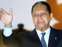 Juez recuerda a Duvalier no puede desplazarse y debe obedecer orden judicial