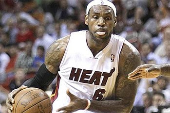 Matthews y el novato Williams lideran ataque ganador de Portland