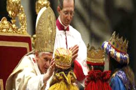 El papa afirma Reyes Magos son «constelaciones» que marcan el camino
