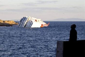 Aumentan a 29 los desaparecidos en el naufragio en Italia
