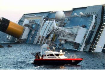 Dos dominicanos viajaban en crucero que naufragó están en buen estado