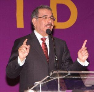 Medina respalda llamado del cardenal; pide debate se centre en propuestas y eviten acusaciones