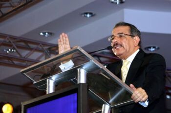Danilo propone pacto educativo que apuntale al desarrollo nacional