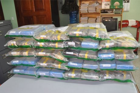 Red de narcos RD tumbaría banda boricua con 9 paquetes coca falsos