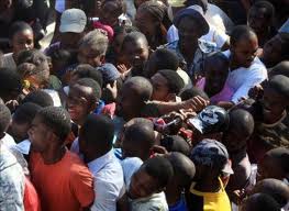 Más de 250 inmigrantes haitianos permanecen varados en frontera Perú-Brasil