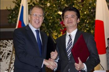 Japón y Rusia acuerdan estrechar lazos en economía, defensa y energía