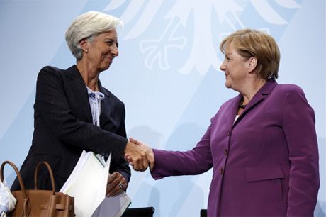 Merkel recibe a Lagarde para tratar riesgo quiebra de Grecia