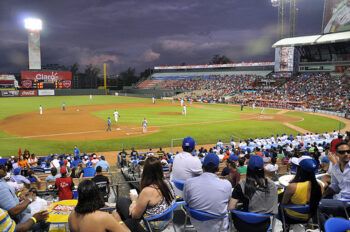 Escogido deja en el terreno a las Águilas, Gigantes pasan a segundo puesto