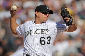 Betancourt se queda con los Rockies y Figueroa firma con los Azulejos