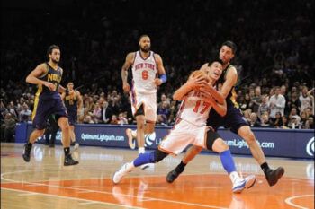 Ariza y los Hornets detienen a los Knicks