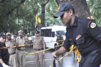 Cuatro heridos en un atentado contra un coche de la embajada israelí en Delhi